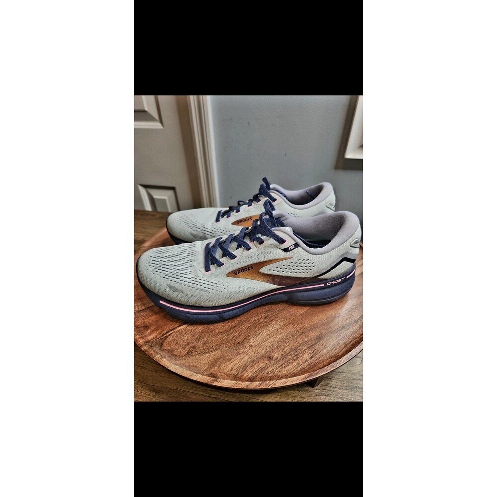 Brooks Women's Ghost 15 road-running shoes, light blue & copper. US Sz 10.5 Wide